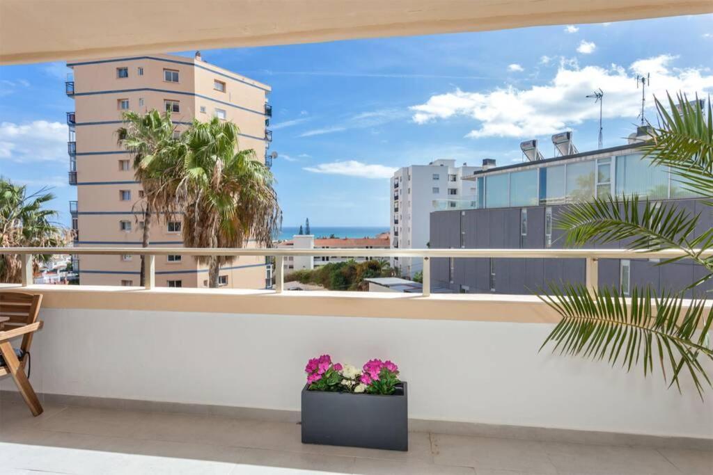 Puertosol 33 - 2 Bed Apartment, Beach Puerto Marina Benalmádena Dış mekan fotoğraf