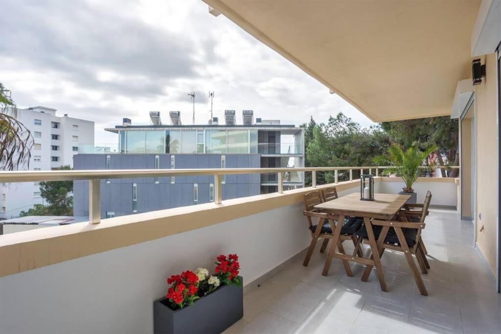 Puertosol 33 - 2 Bed Apartment, Beach Puerto Marina Benalmádena Dış mekan fotoğraf