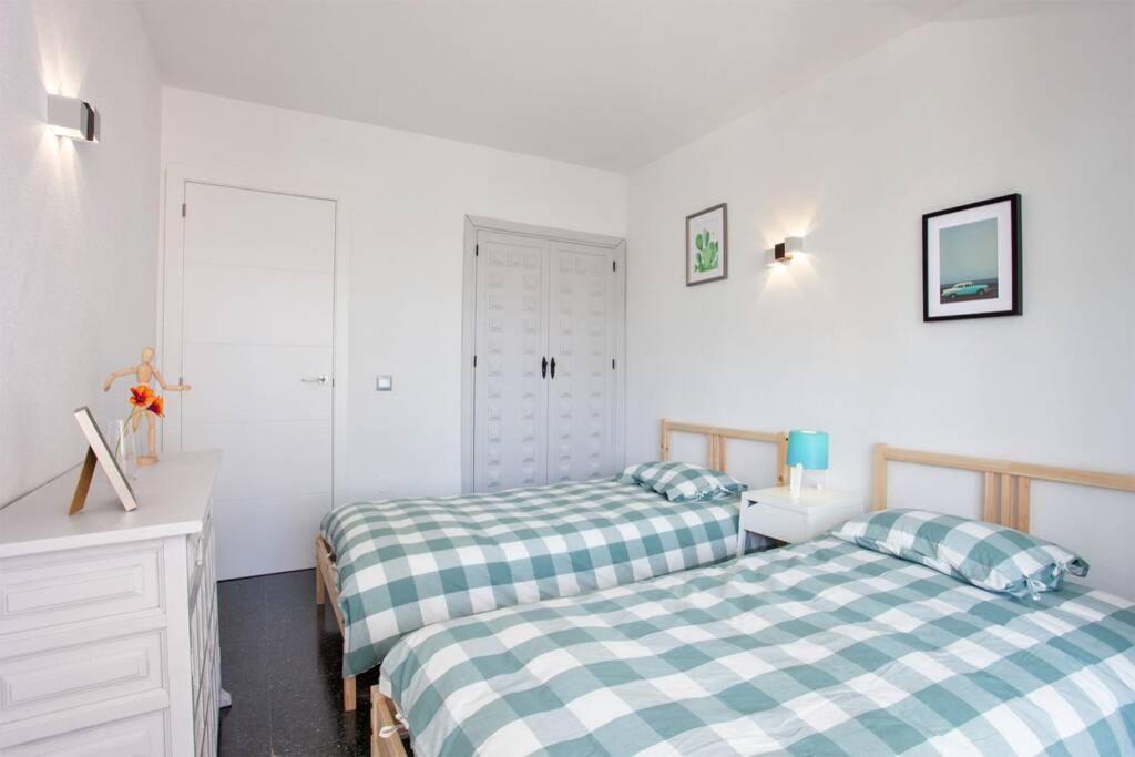 Puertosol 33 - 2 Bed Apartment, Beach Puerto Marina Benalmádena Dış mekan fotoğraf